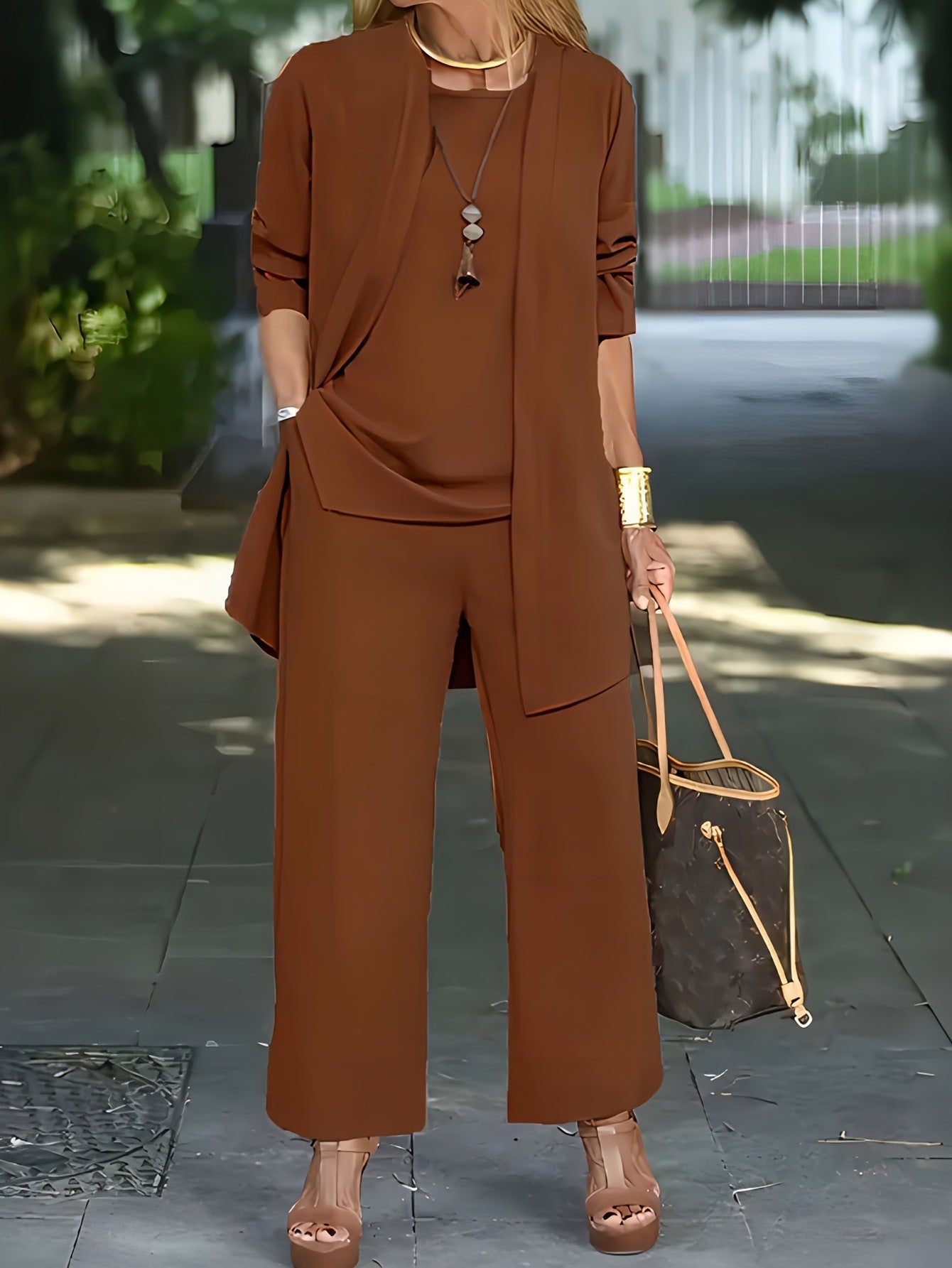 🧥 Elegante conjunto de tres piezas para mujer con corte ancho 🍂