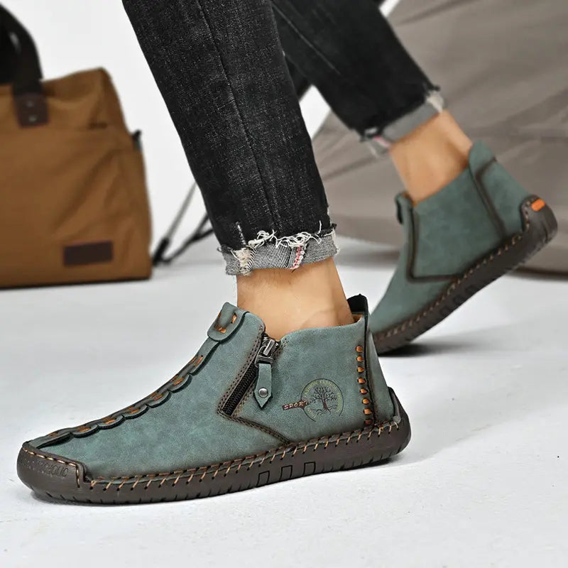 Oferta por tiempo limitado 🥾 Botas para hombre, hechas a mano con cuero genuino (tallas 38–48), con forro cómodo y diseño con cremallera: cálidas, cómodas y elegantes.